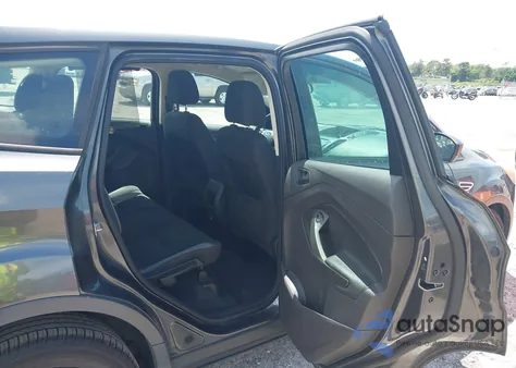 2015 Ford Escape S из США, поврежденный, VIN 1FMCU0F75FUA74257